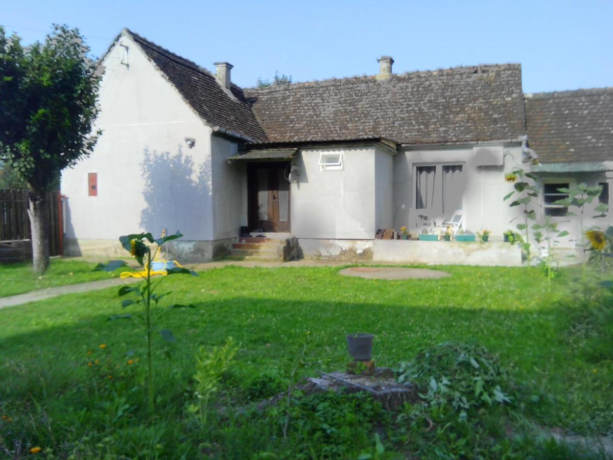 "Poetsko Cose" Nikole Tesle 86 Guest House Morovic Exterior photo